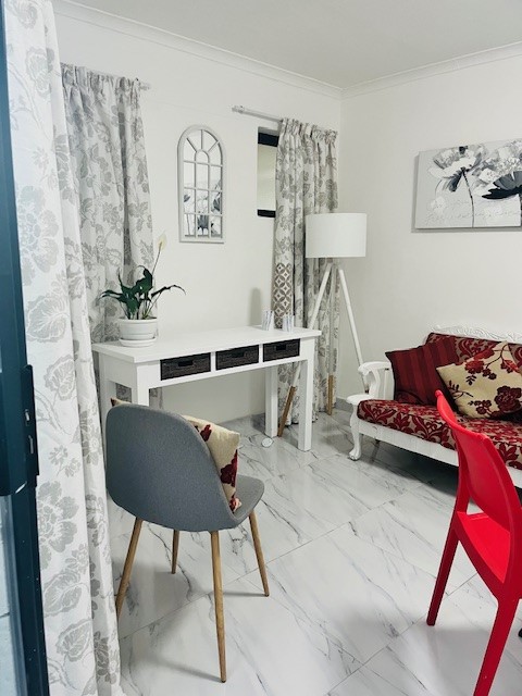 To Let 1 Bedroom Property for Rent in Table View Western Cape